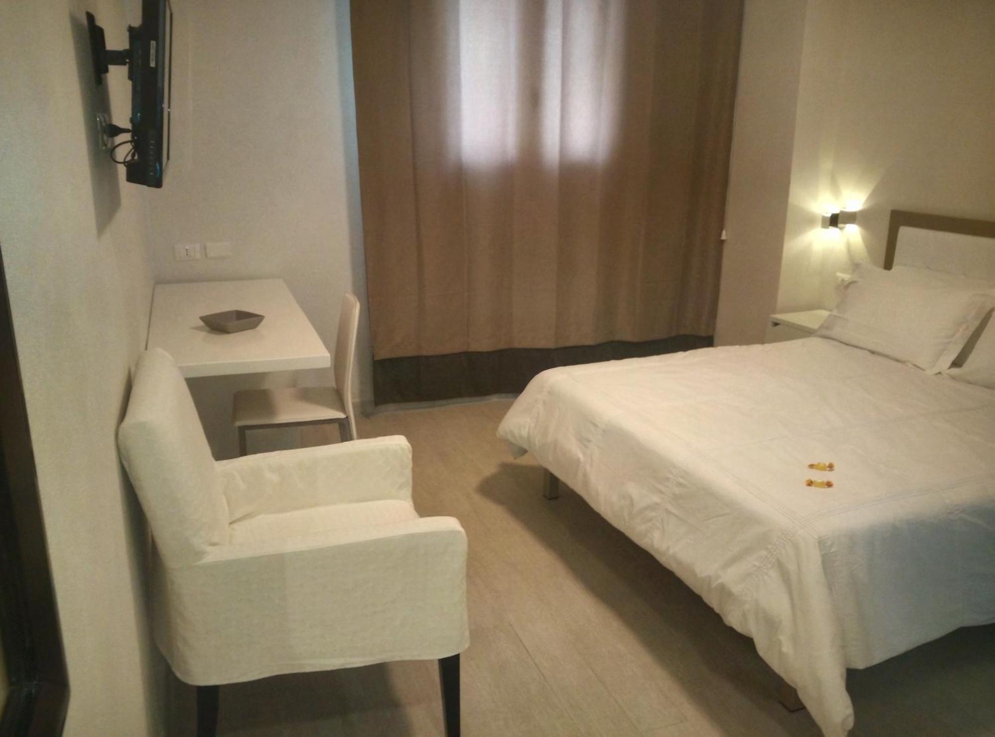 Mina Accomodation Tropea Cameră foto
